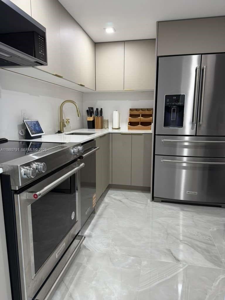 20505 E Country Club Dr # 534, Aventura FL 33180 — 26