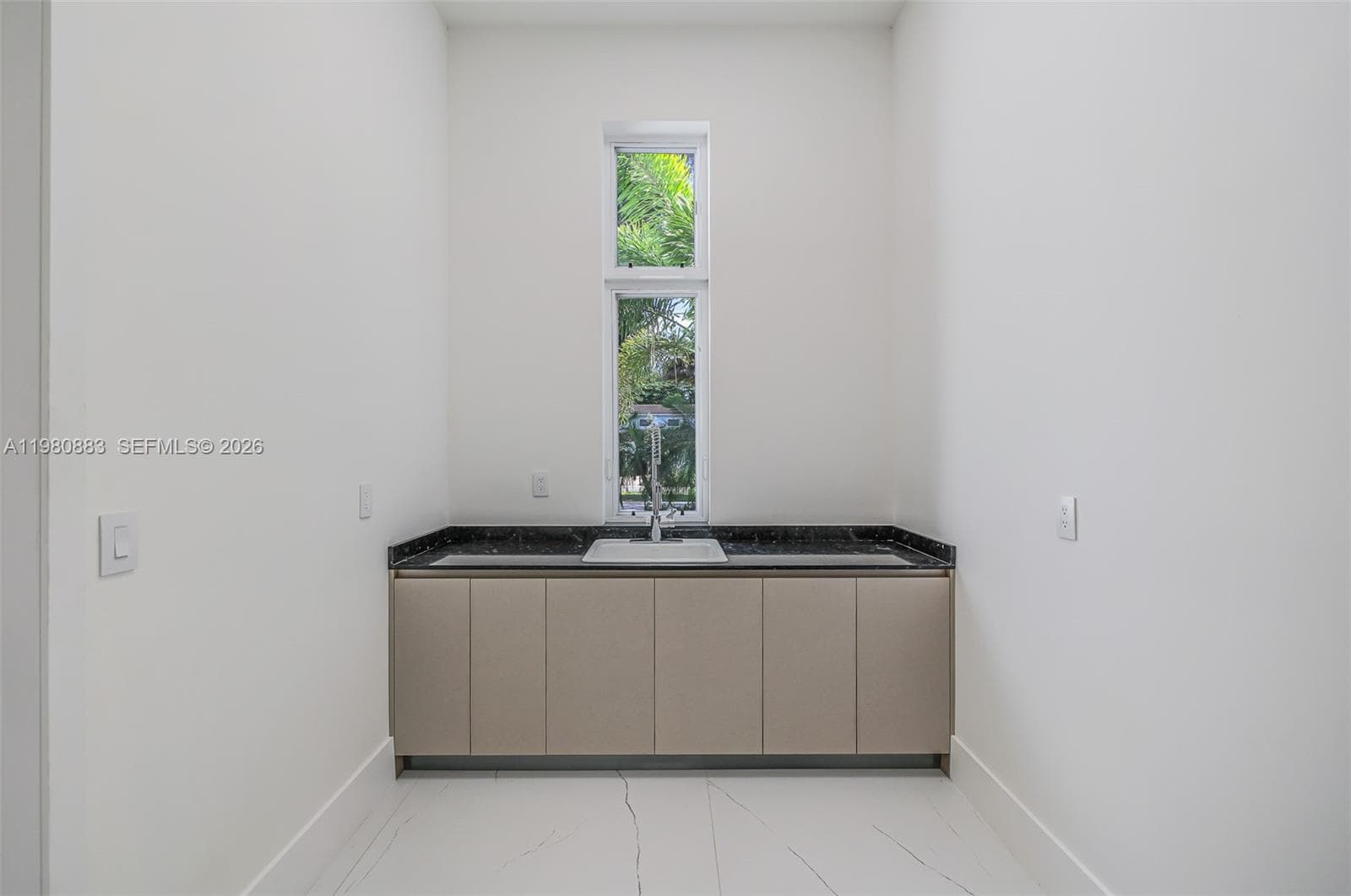 11780 NE 8th Ave, Biscayne Park FL 33161 — 39