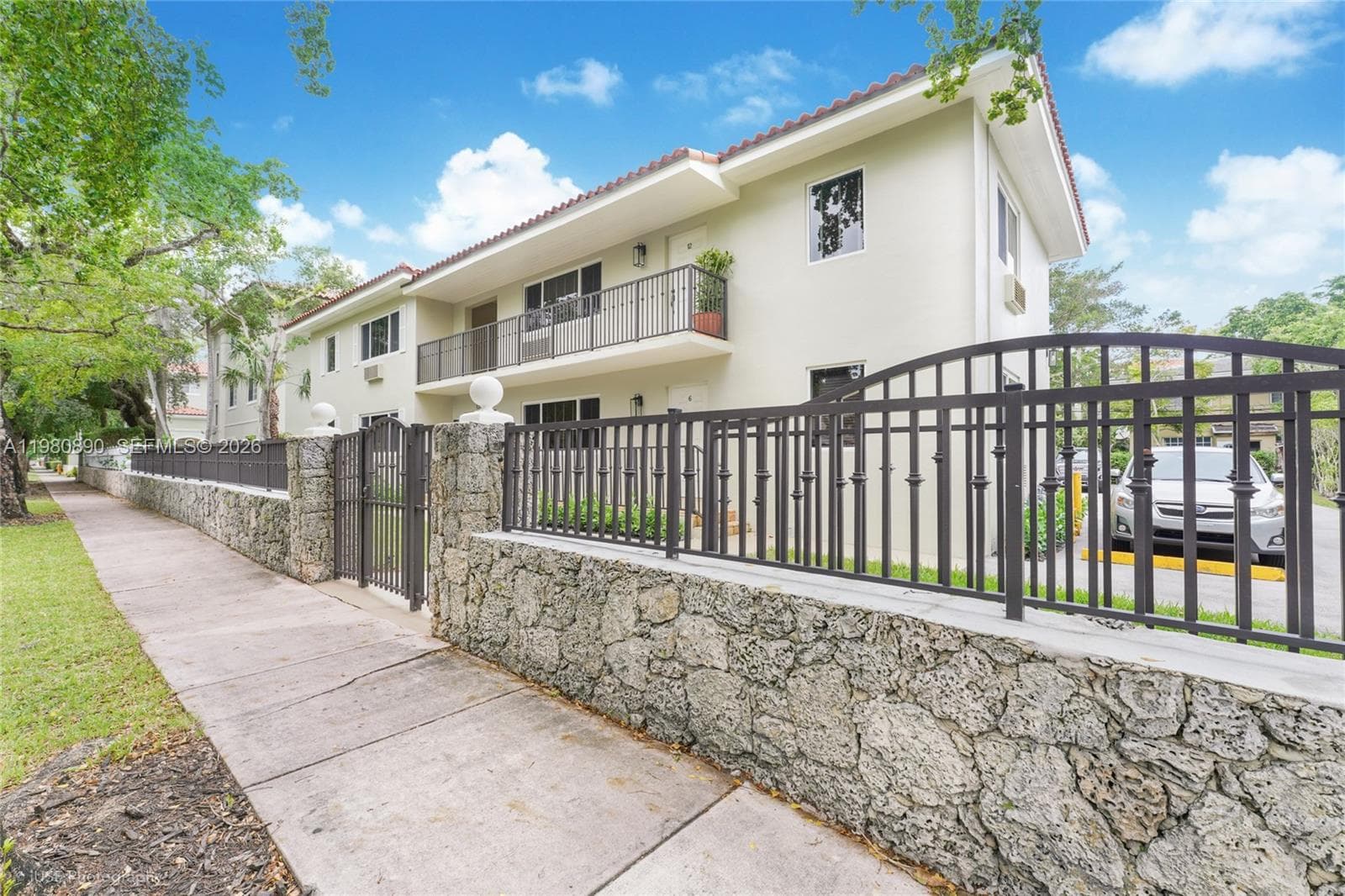 35 Antilla Ave, Coral Gables FL 33134 — 2