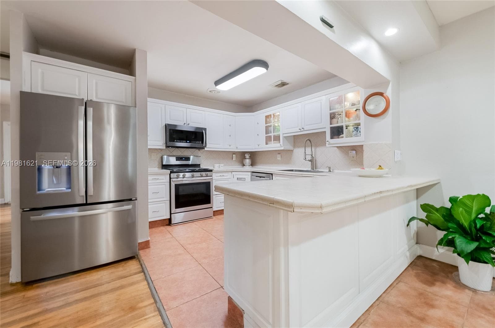 6350 NW 39th Ter, Virginia Gardens FL 33166 — 2