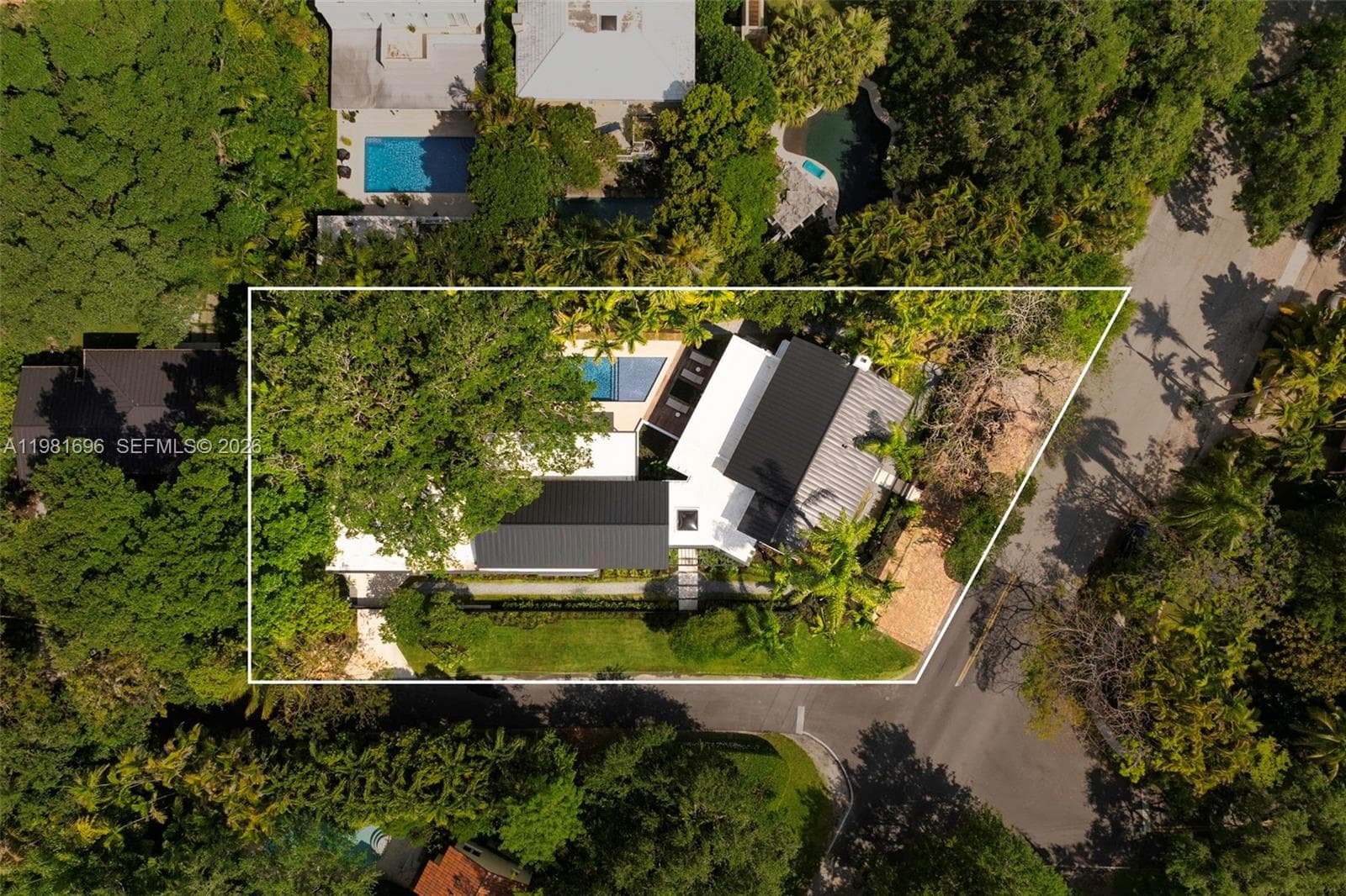 1701 Micanopy Ave, Coconut Grove FL 33133 — 32
