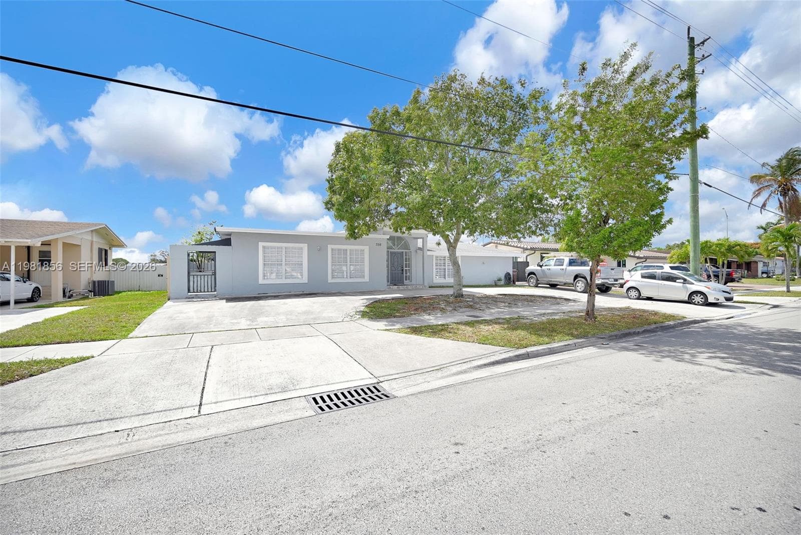 756 W 53rd St, Hialeah FL 33012 — 1