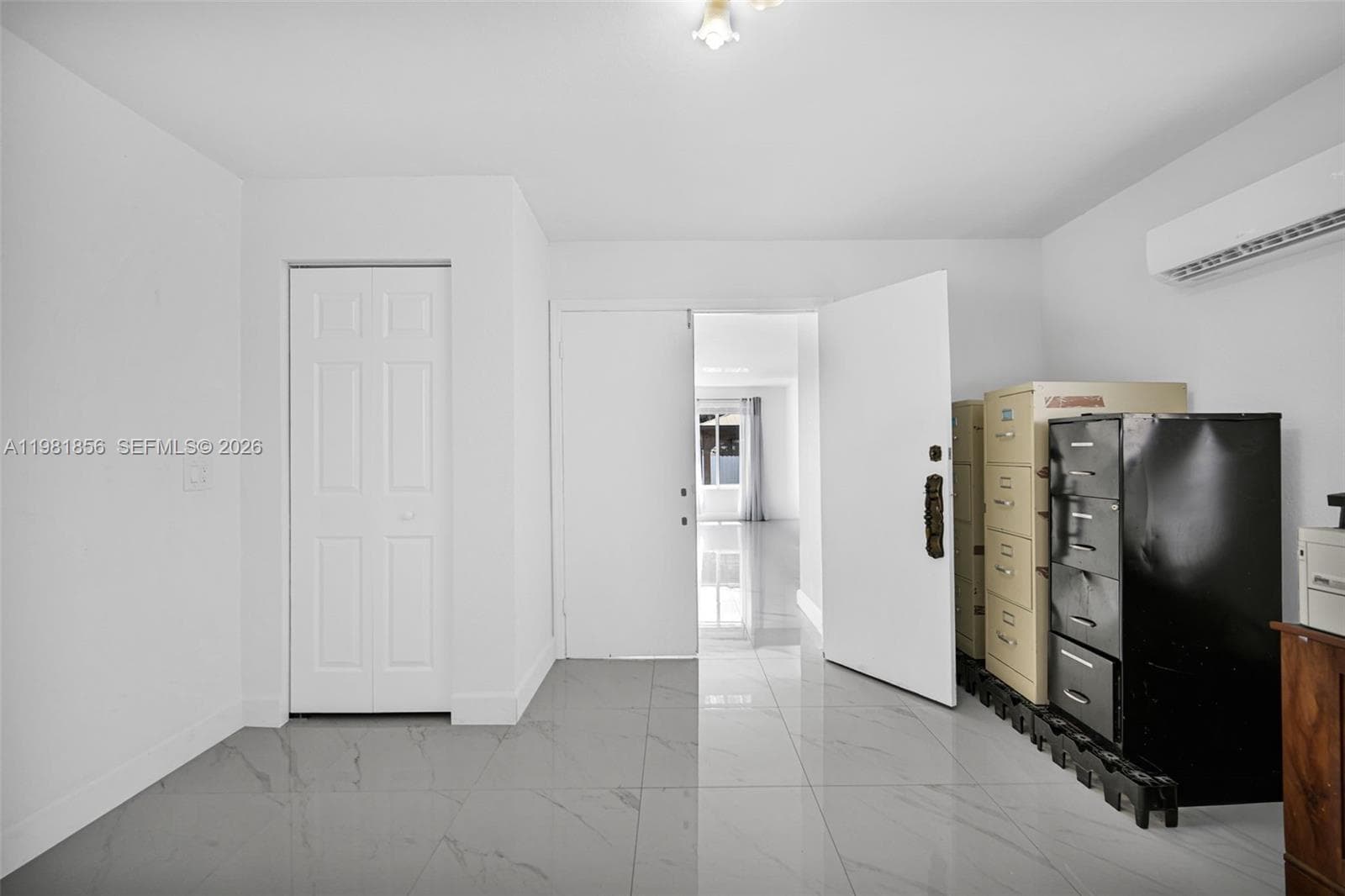 756 W 53rd St, Hialeah FL 33012 — 33