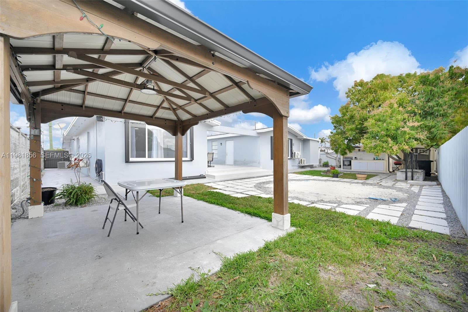756 W 53rd St, Hialeah FL 33012 — 50