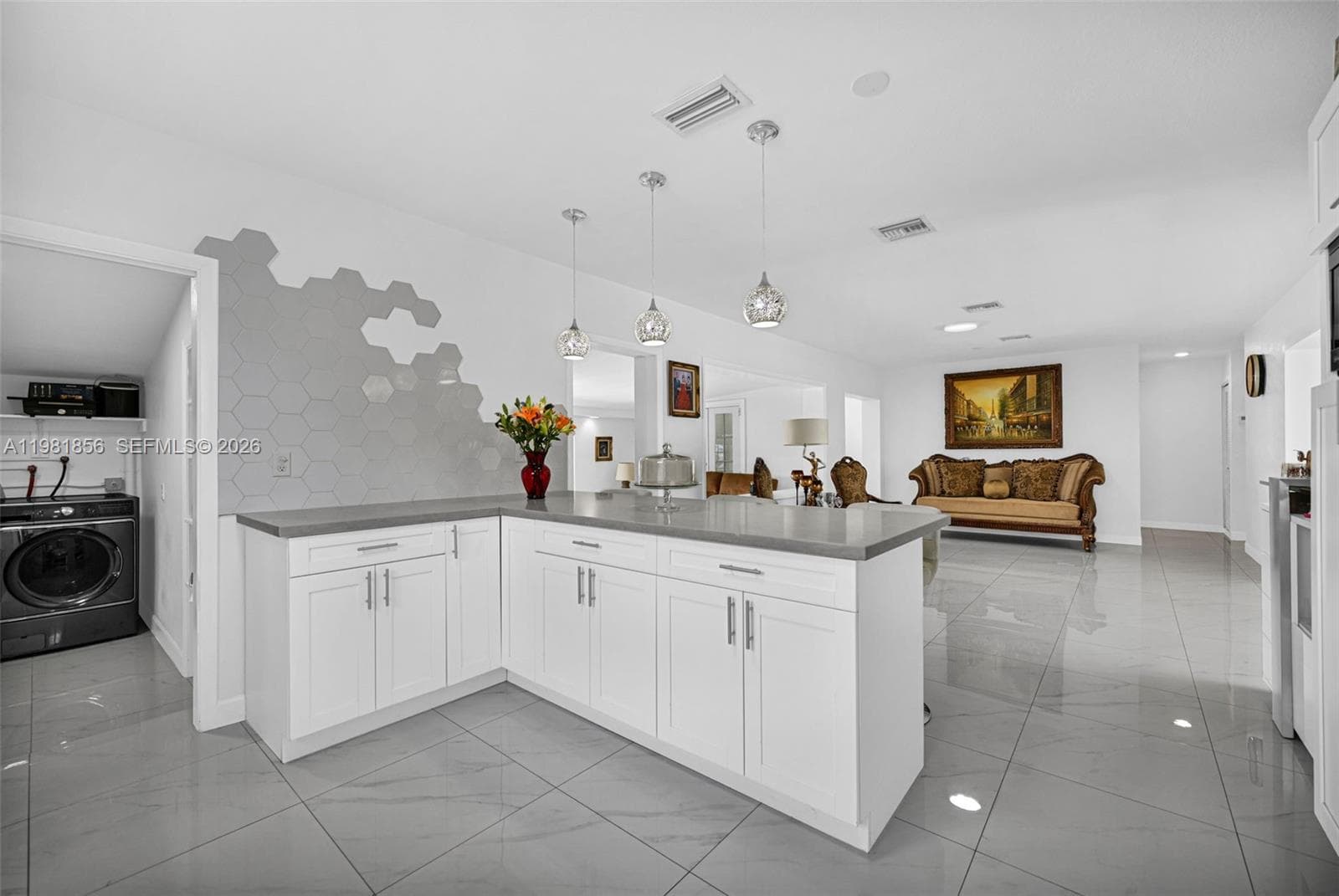 756 W 53rd St, Hialeah FL 33012 — 21