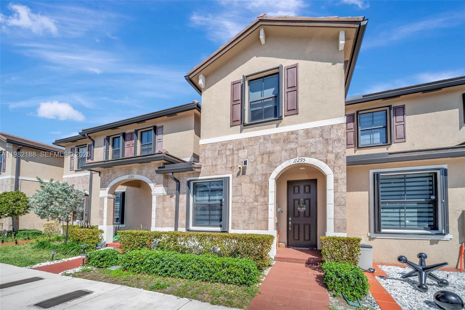 11295 W 34th Way, Hialeah Gardens FL 33018 — 2