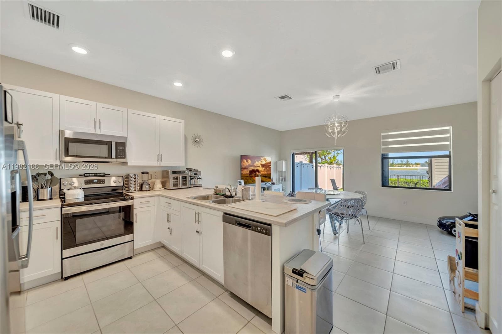 11295 W 34th Way, Hialeah Gardens FL 33018 — 13