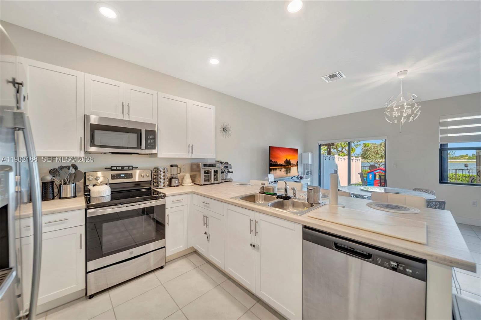 11295 W 34th Way, Hialeah Gardens FL 33018 — 16