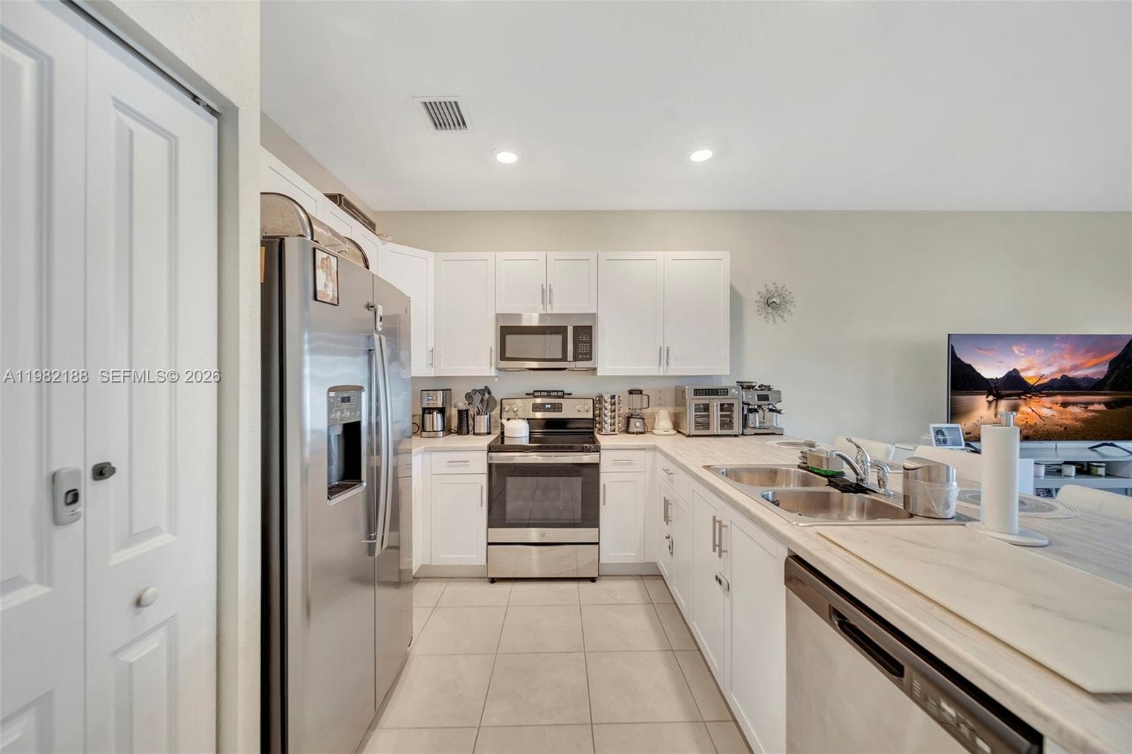 11295 W 34th Way, Hialeah Gardens FL 33018 — 14