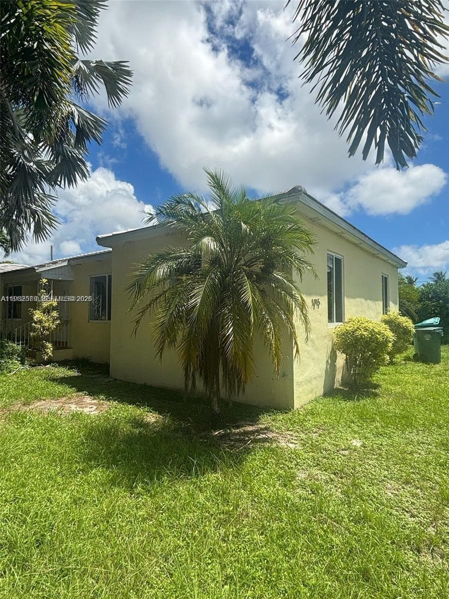 1015 NE 112th St, Biscayne Park FL 33161 — 2