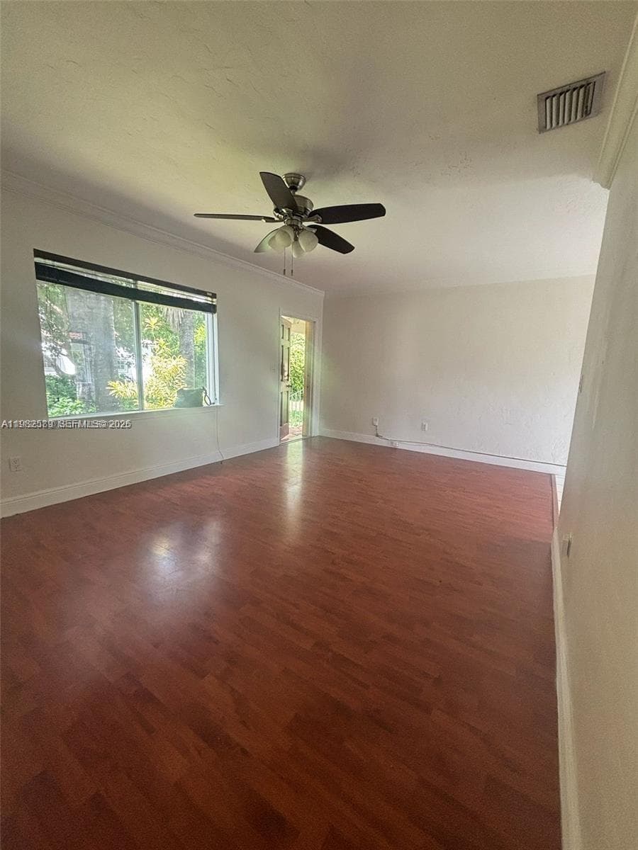 1015 NE 112th St, Biscayne Park FL 33161 — 9