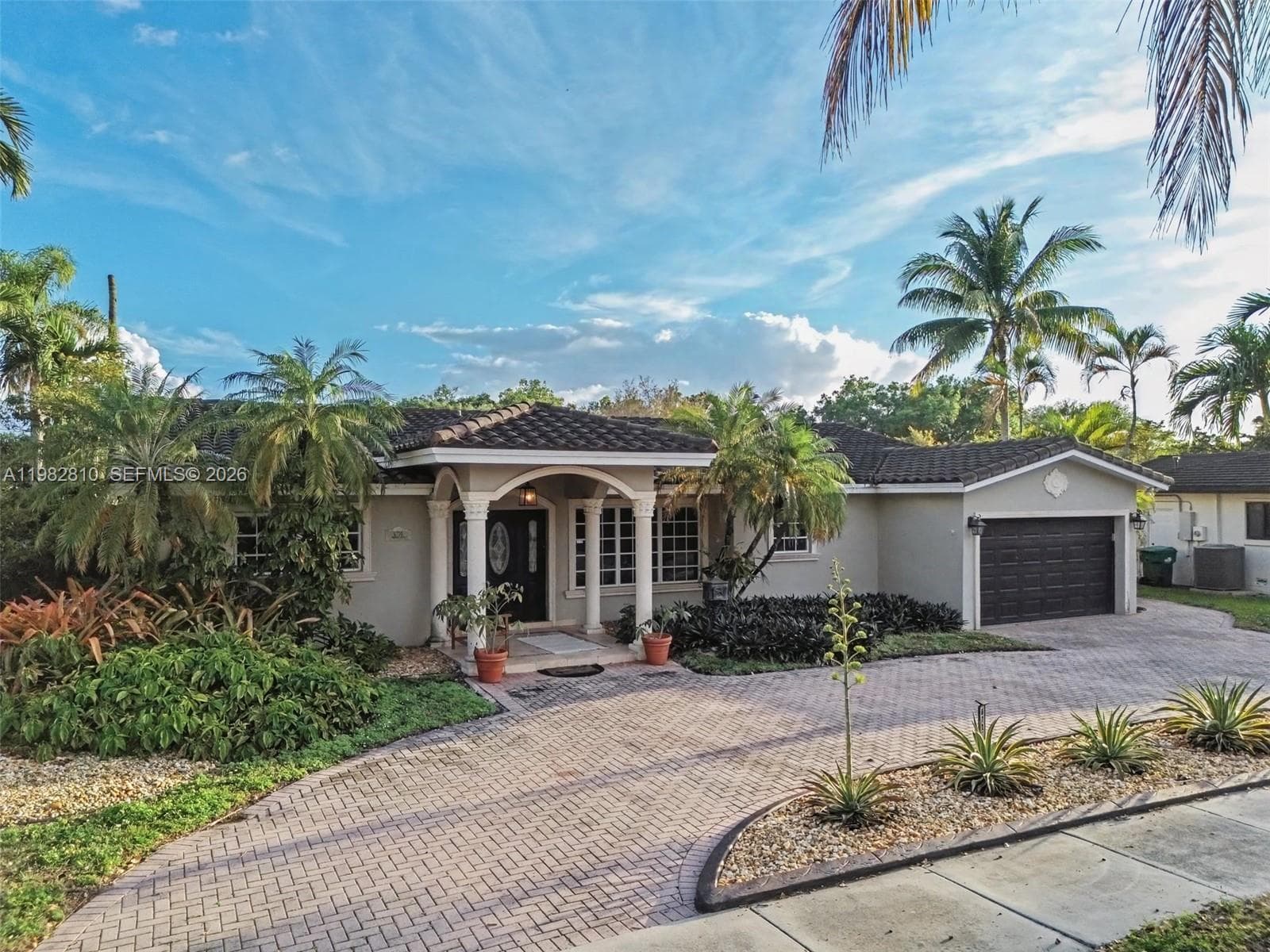 6726 Orchid Dr, Miami Lakes FL 33014 — 2