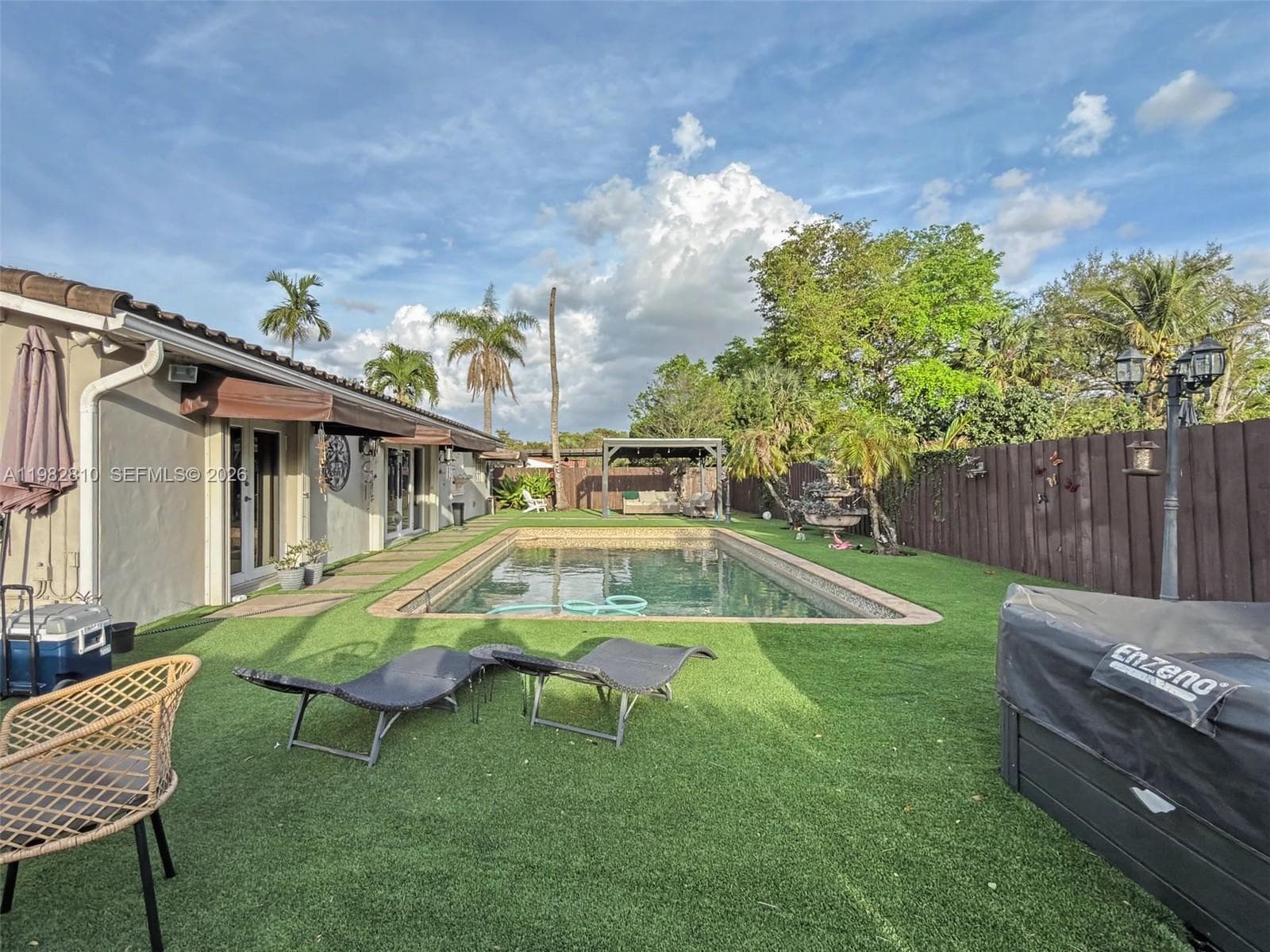 6726 Orchid Dr, Miami Lakes FL 33014 — 32