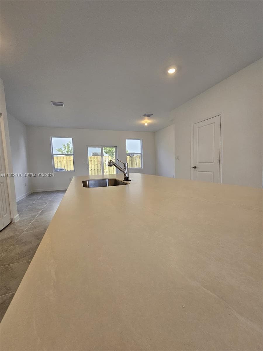 1148 SE 2nd St, Florida City FL 33034 — 2