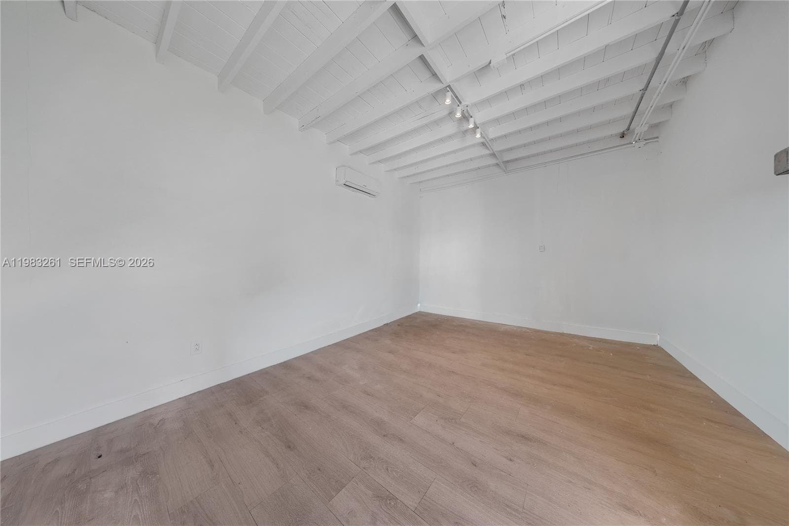 10610 NE 11th Ave, Miami Shores FL 33138 — 20