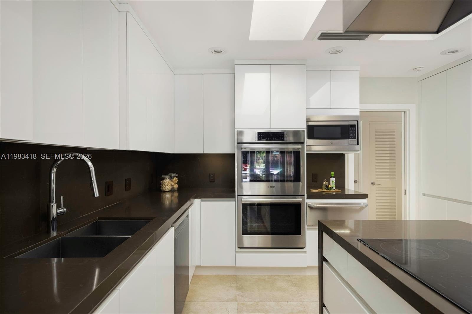 9000 Arvida Dr, Coral Gables FL 33156 — 12