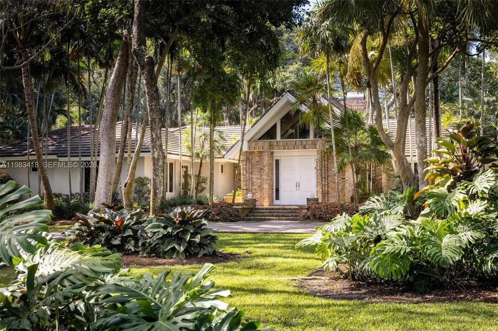 9000 Arvida Dr, Coral Gables FL 33156 — 1