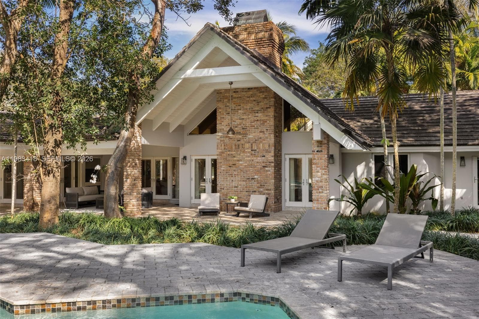 9000 Arvida Dr, Coral Gables FL 33156 — 38