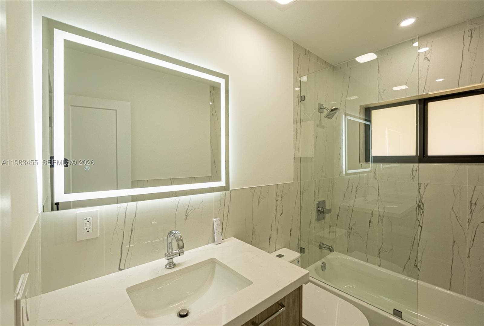14515 Mahogany Ct, Miami Lakes FL 33014 — 13