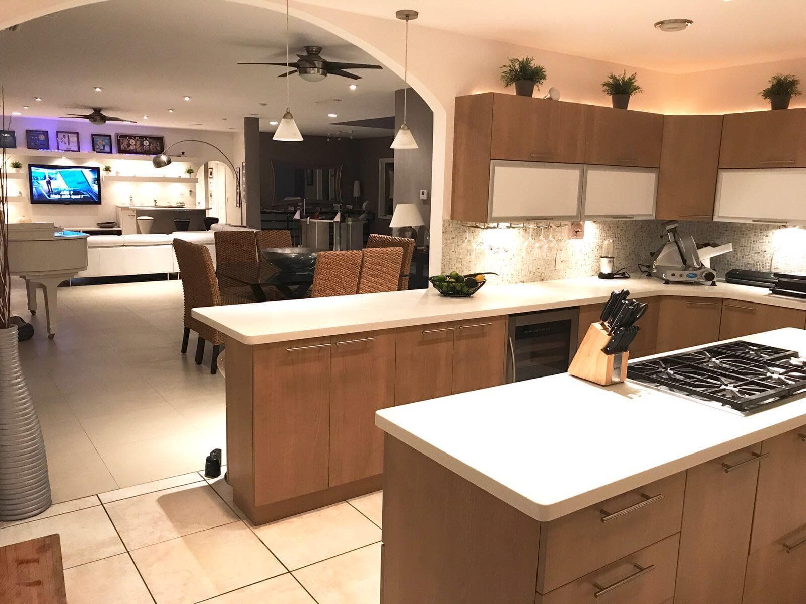 185 Palm Avenue, Miami Beach FL 33139 — 22