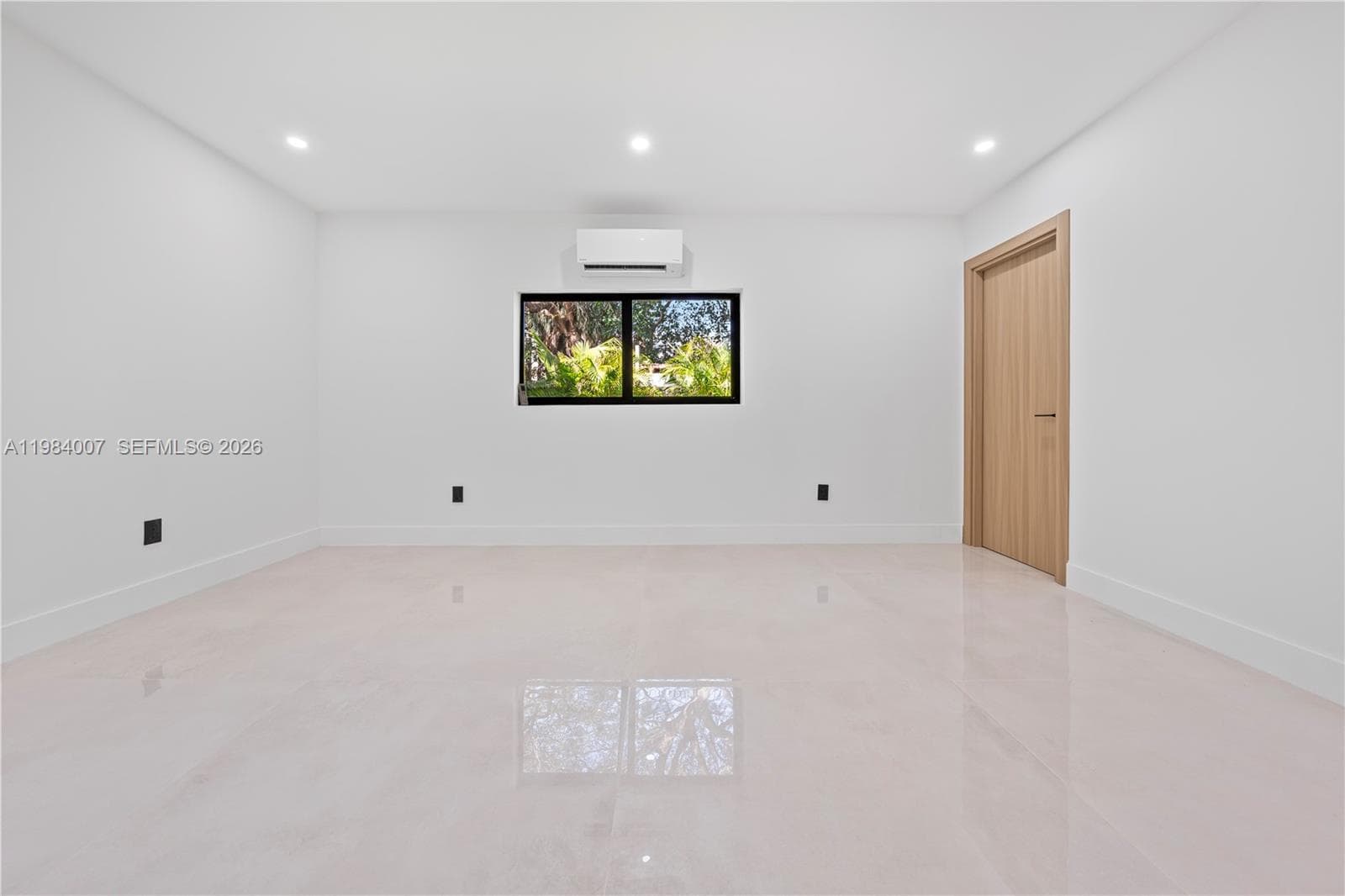 12335 Griffing Blvd, North Miami FL 33161 — 42