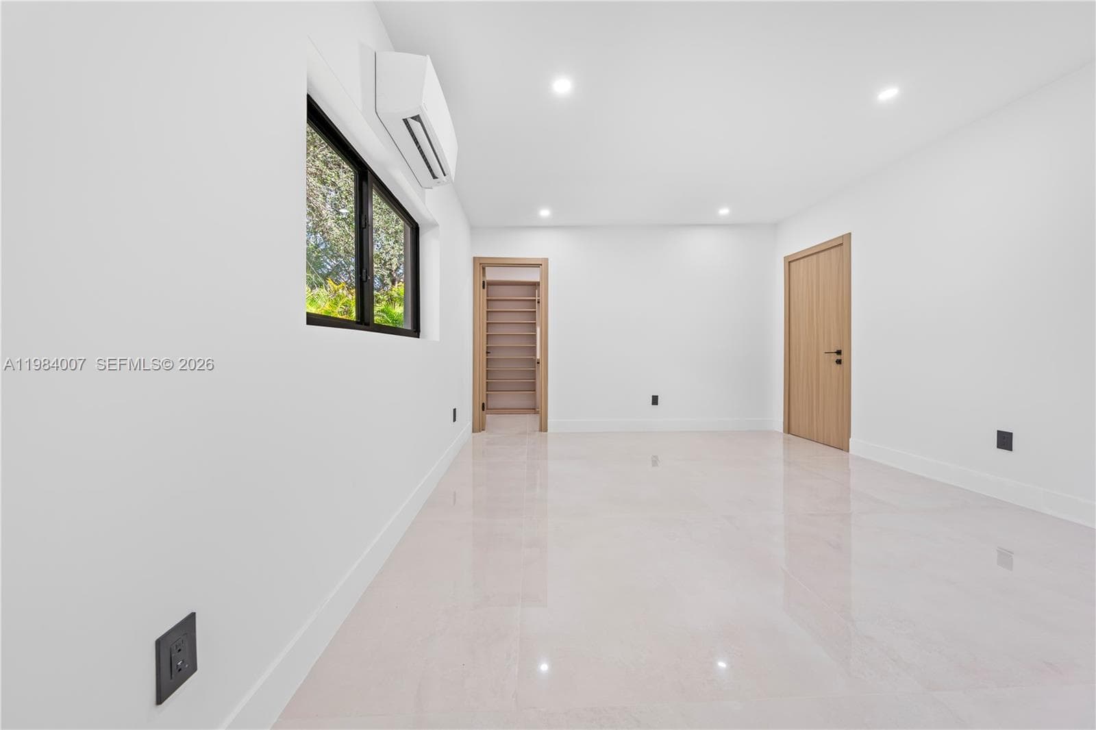 12335 Griffing Blvd, North Miami FL 33161 — 43