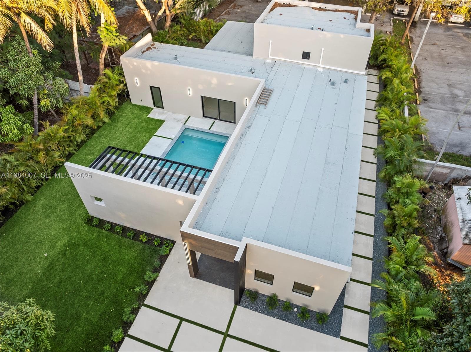 12335 Griffing Blvd, North Miami FL 33161 — 5