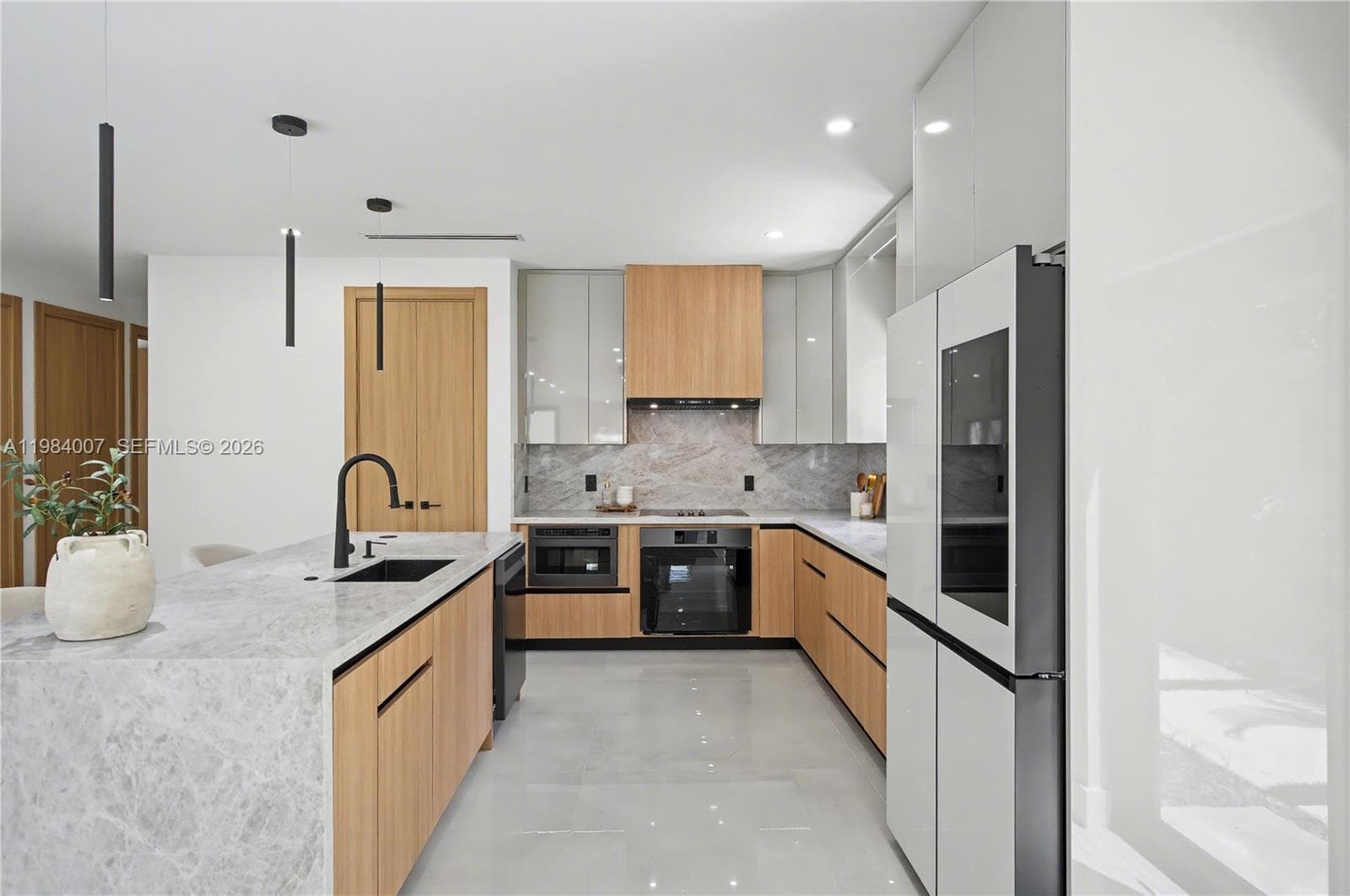 12335 Griffing Blvd, North Miami FL 33161 — 19