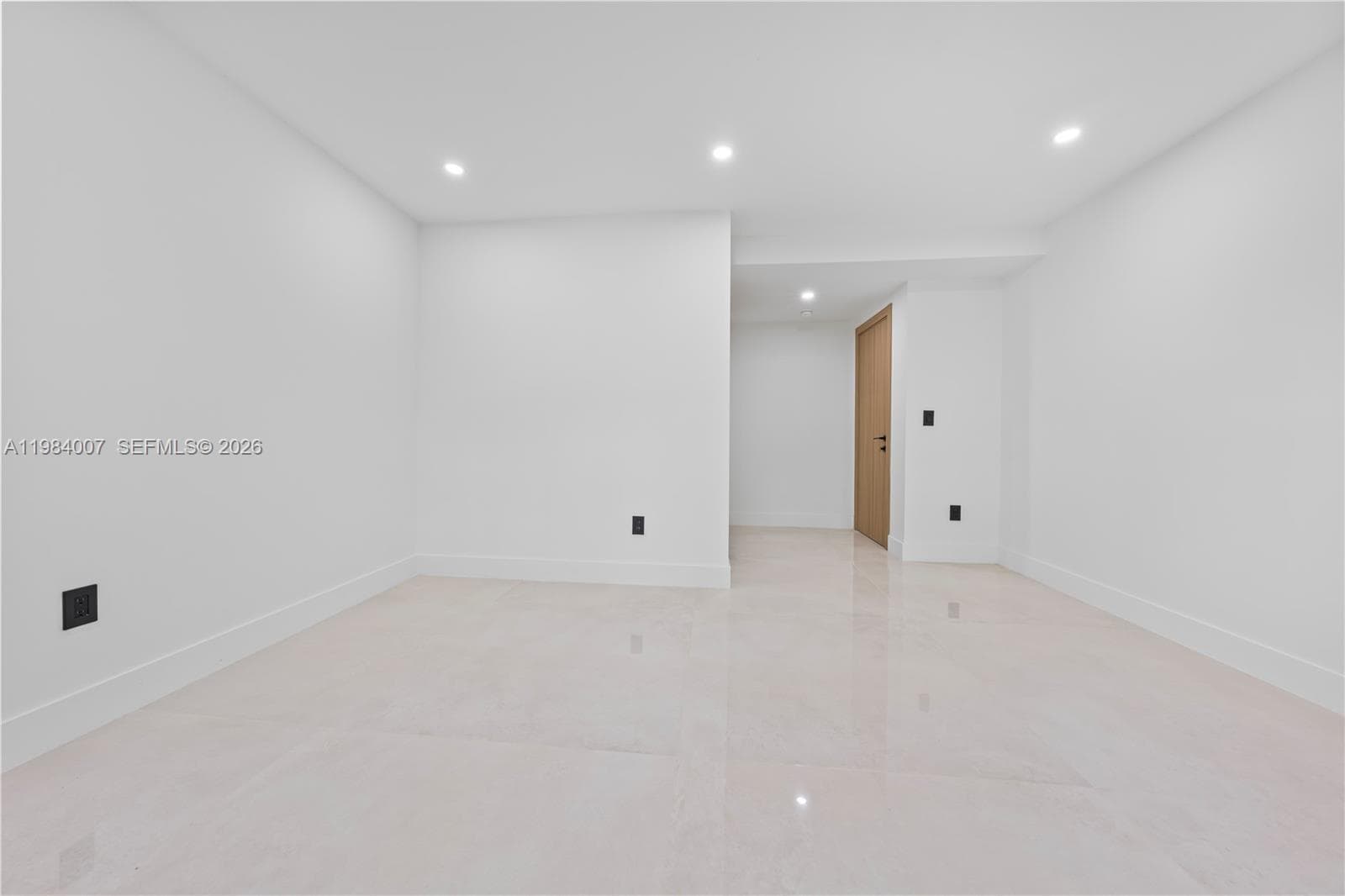 12335 Griffing Blvd, North Miami FL 33161 — 39