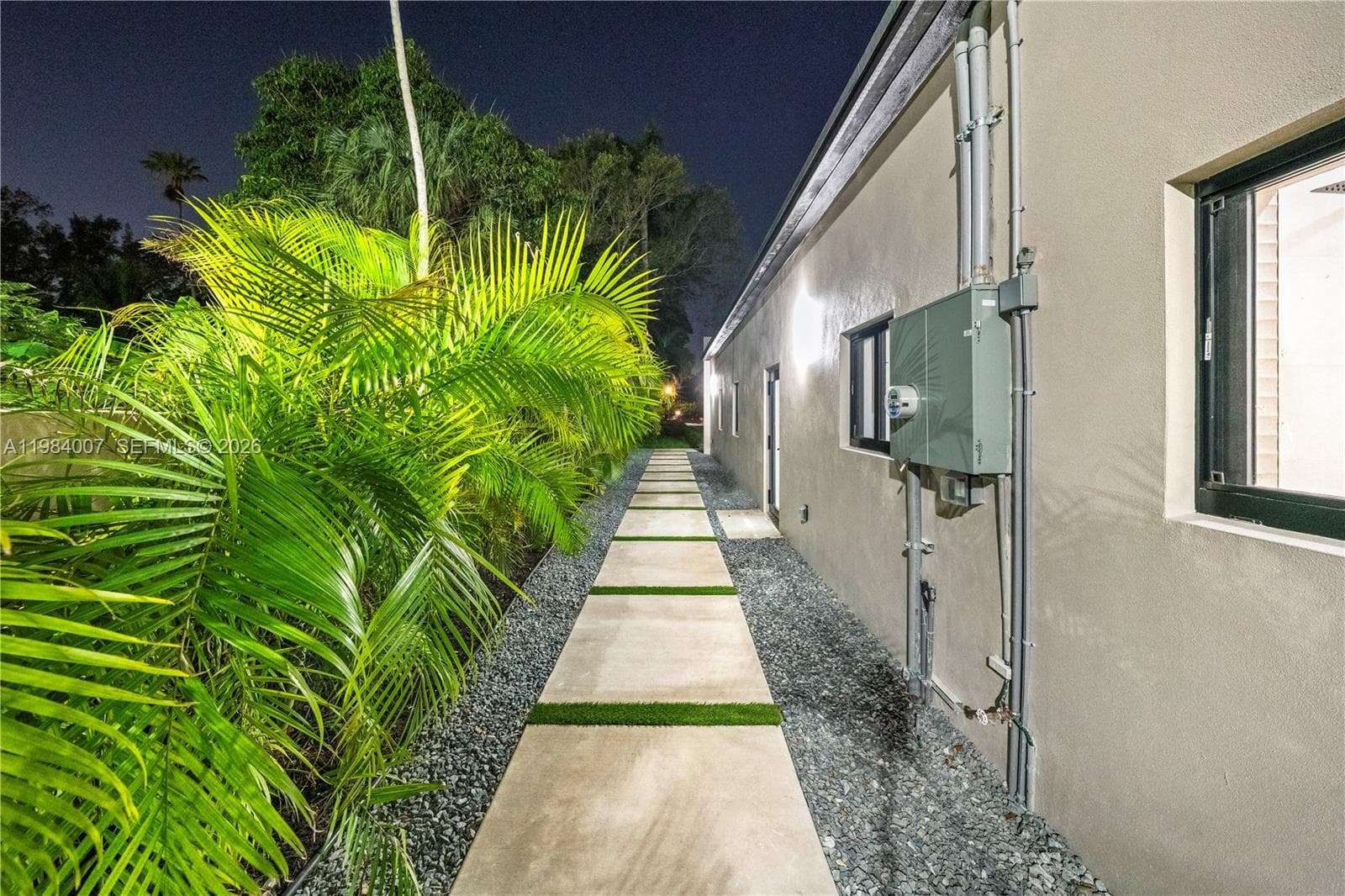 12335 Griffing Blvd, North Miami FL 33161 — 73