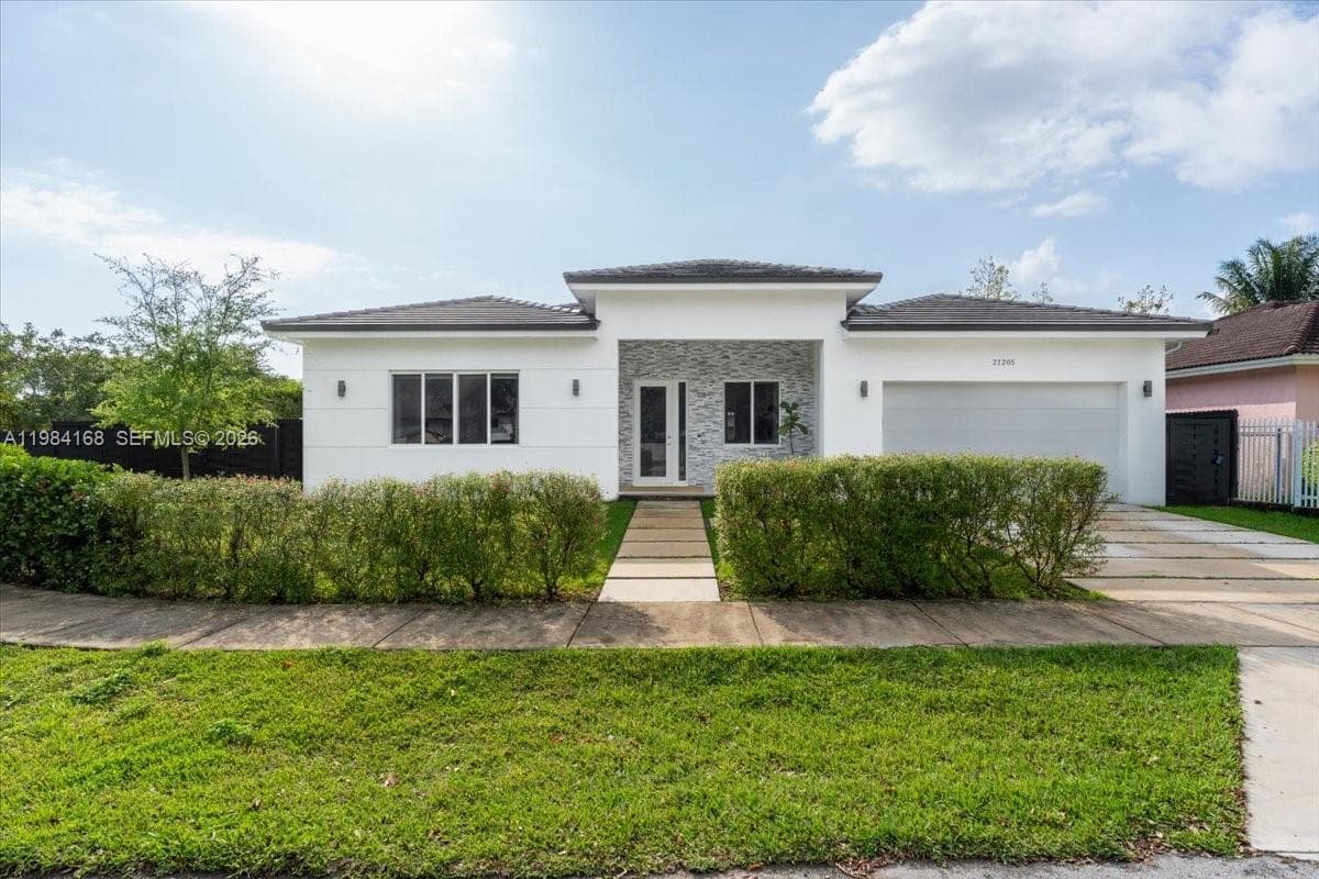 21205 Ingraham Ave Rd, Cutler Bay FL 33189 — 2
