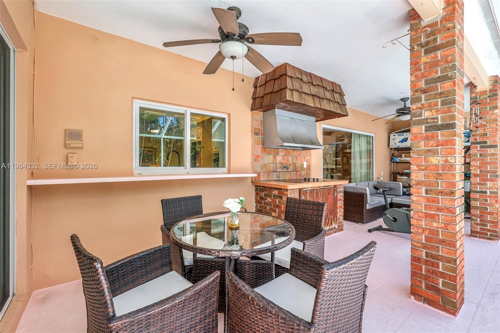 1800 Miami Springs Ave, Miami Springs FL 33166 — 28