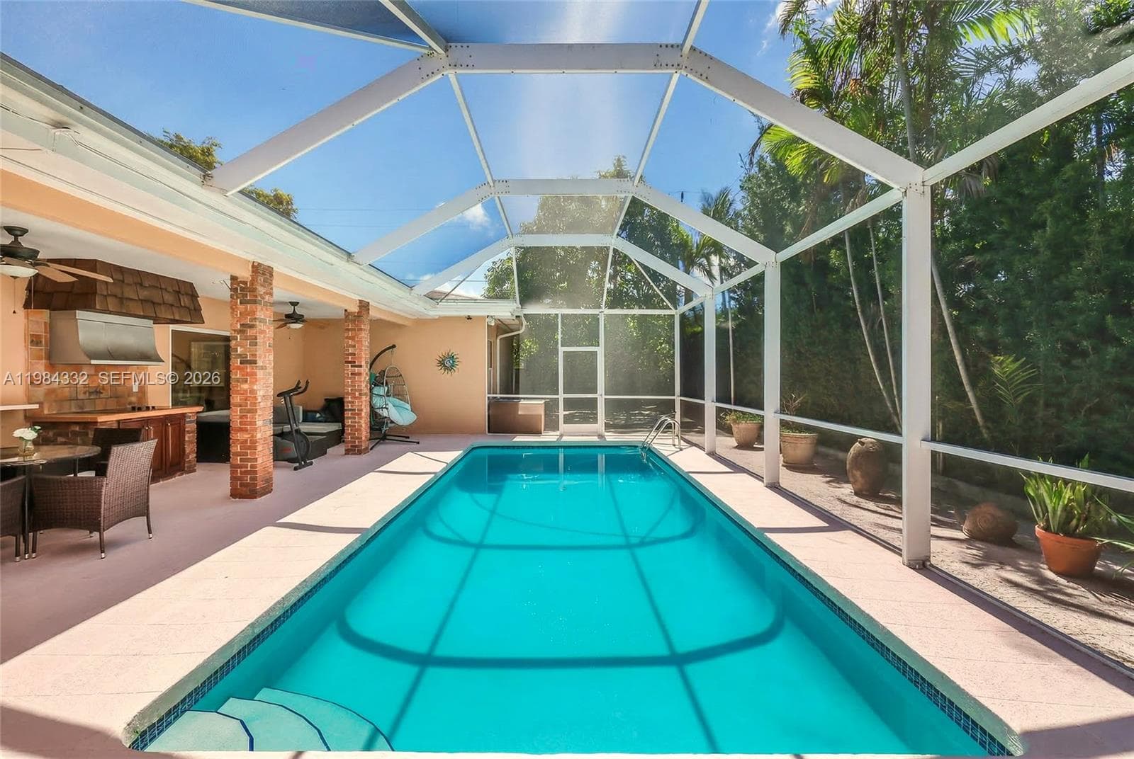 1800 Miami Springs Ave, Miami Springs FL 33166 — 37