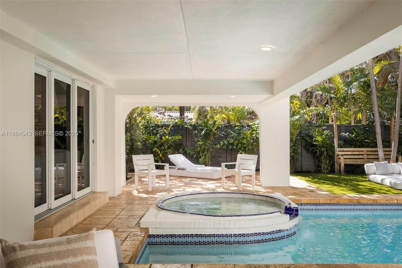 3090 Kirk St, Coconut Grove FL 33133 — 21