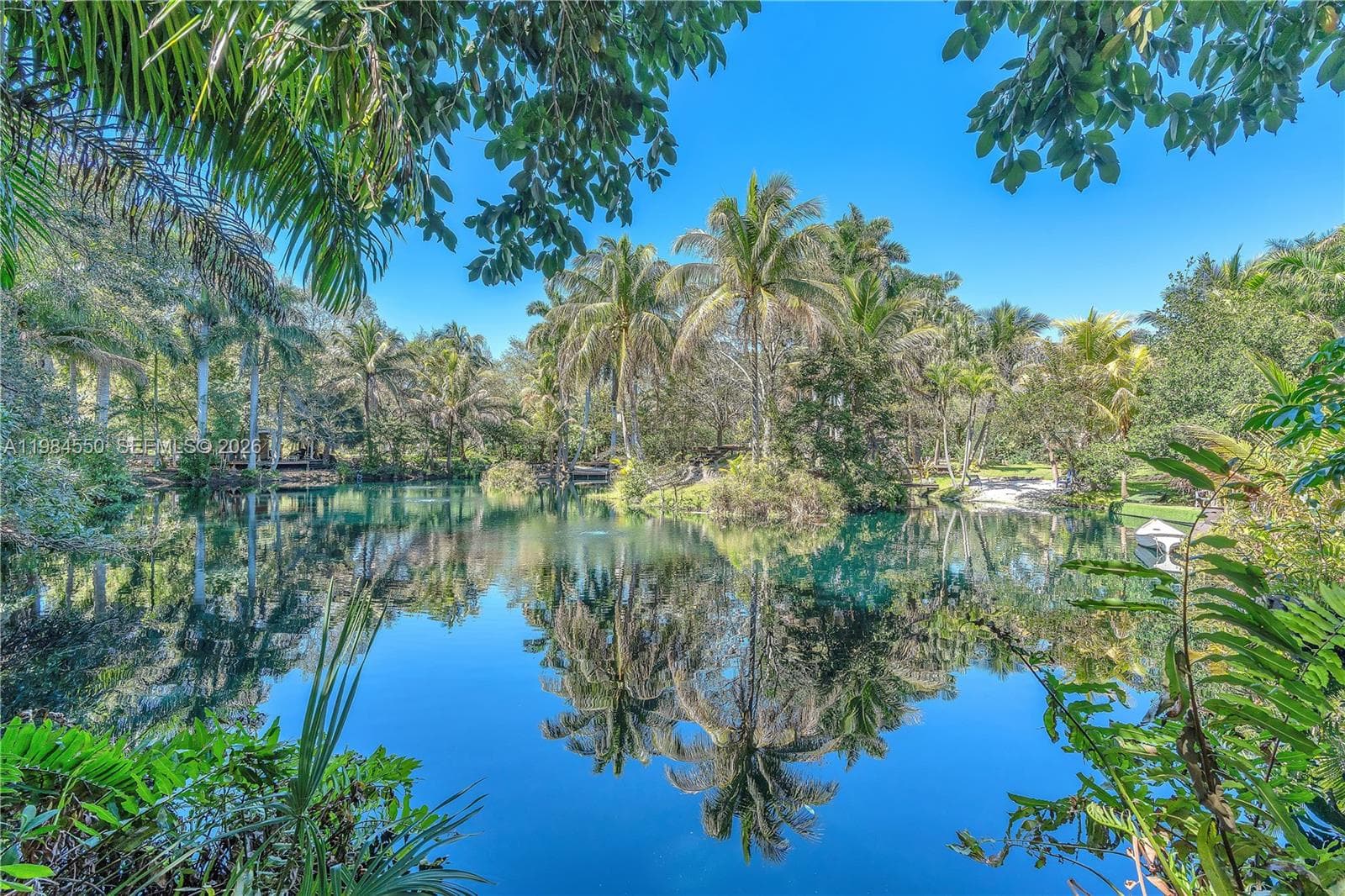 154th Street - 861, North Miami Beach FL 33162 — 2