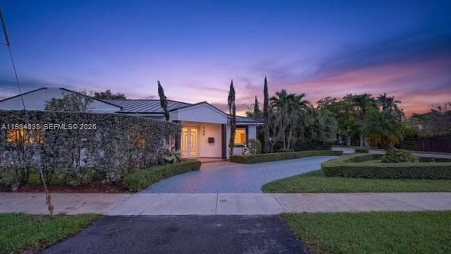 588 Mokena Dr, Miami Springs FL 33166 — 3