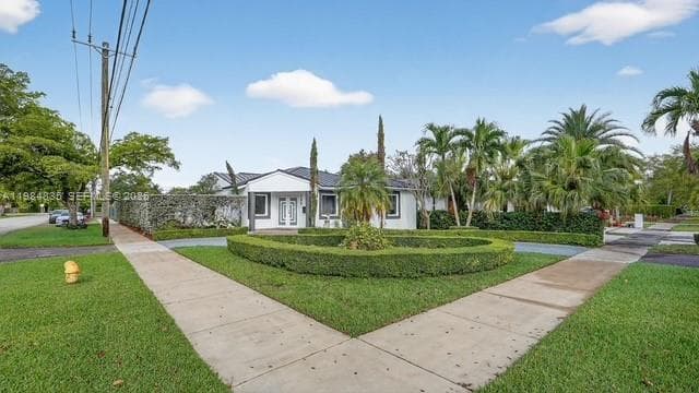 588 Mokena Dr, Miami Springs FL 33166 — 1