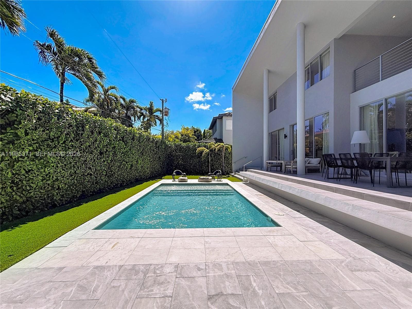 561 Warren Ln, Key Biscayne FL 33149 — 17