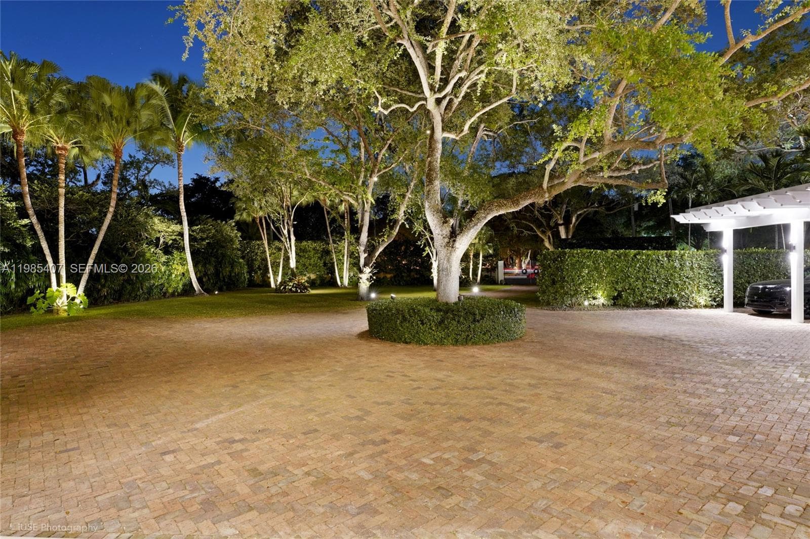 4550 Sunset Dr, Coral Gables FL 33143 — 56