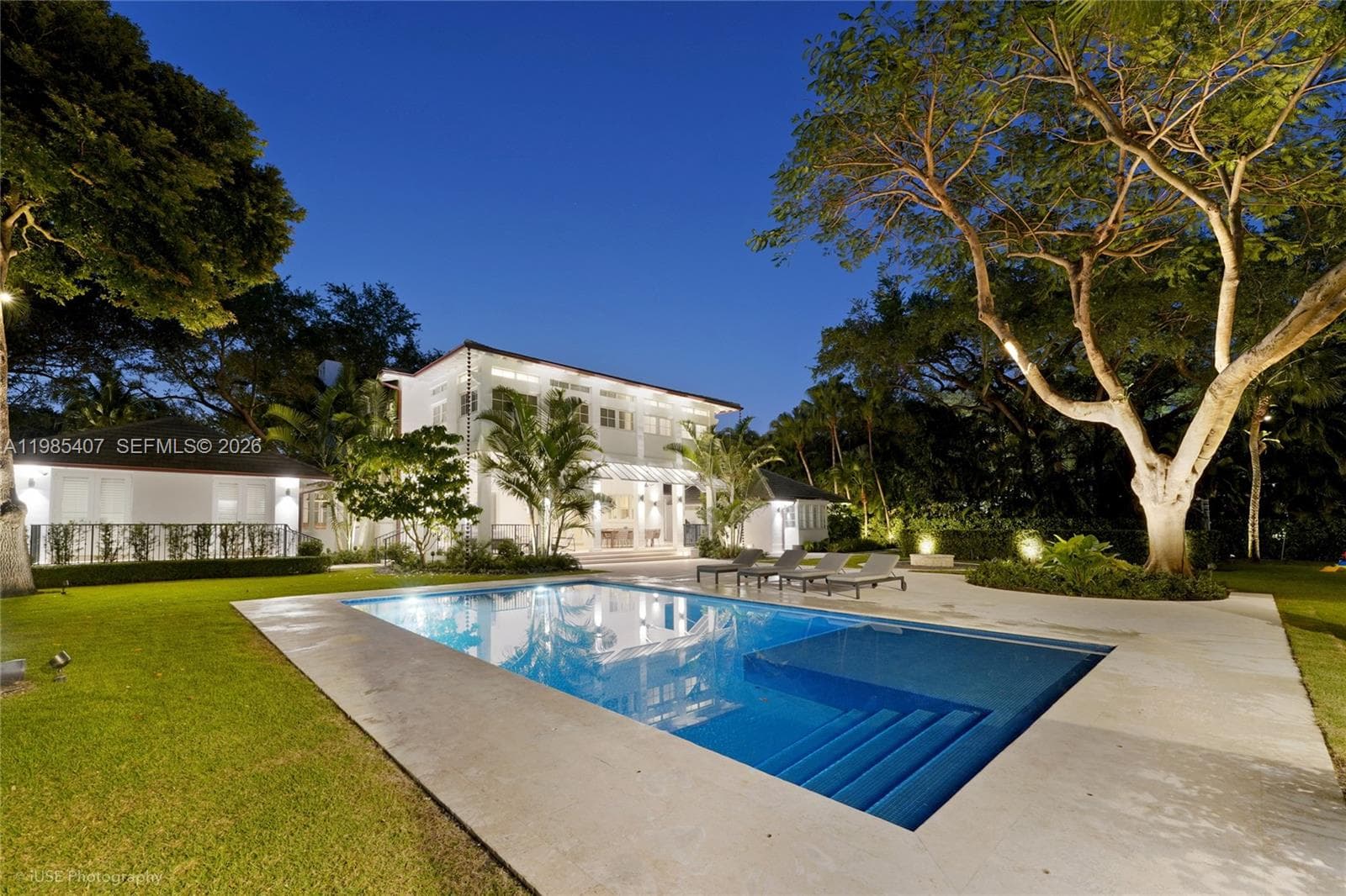 4550 Sunset Dr, Coral Gables FL 33143 — 7