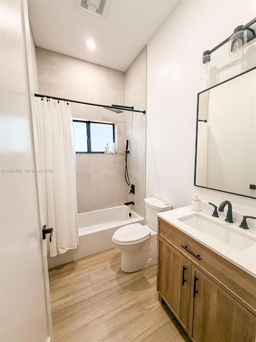 6200 SW 57th Dr, South Miami FL 33143 — 24