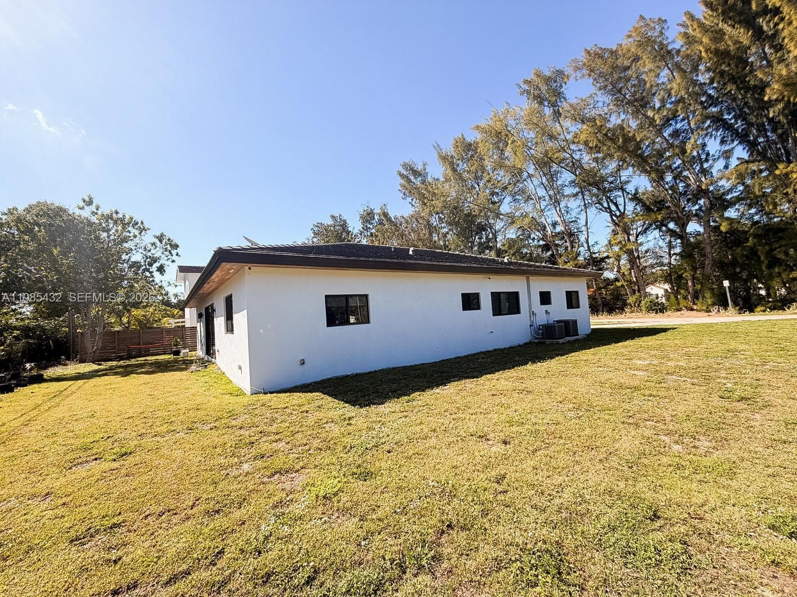 6200 SW 57th Dr, South Miami FL 33143 — 34