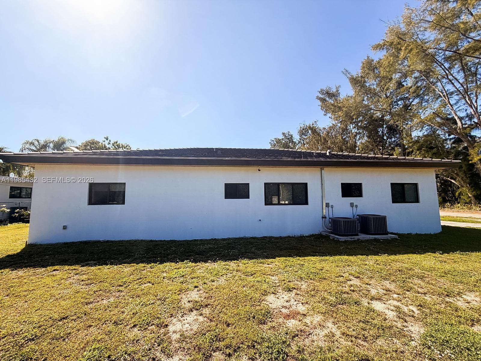 6200 SW 57th Dr, South Miami FL 33143 — 33