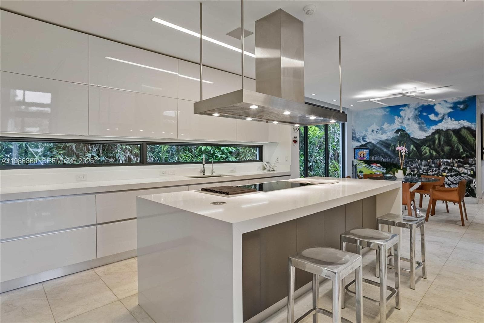 610 Harbor Cir, Key Biscayne FL 33149 — 17
