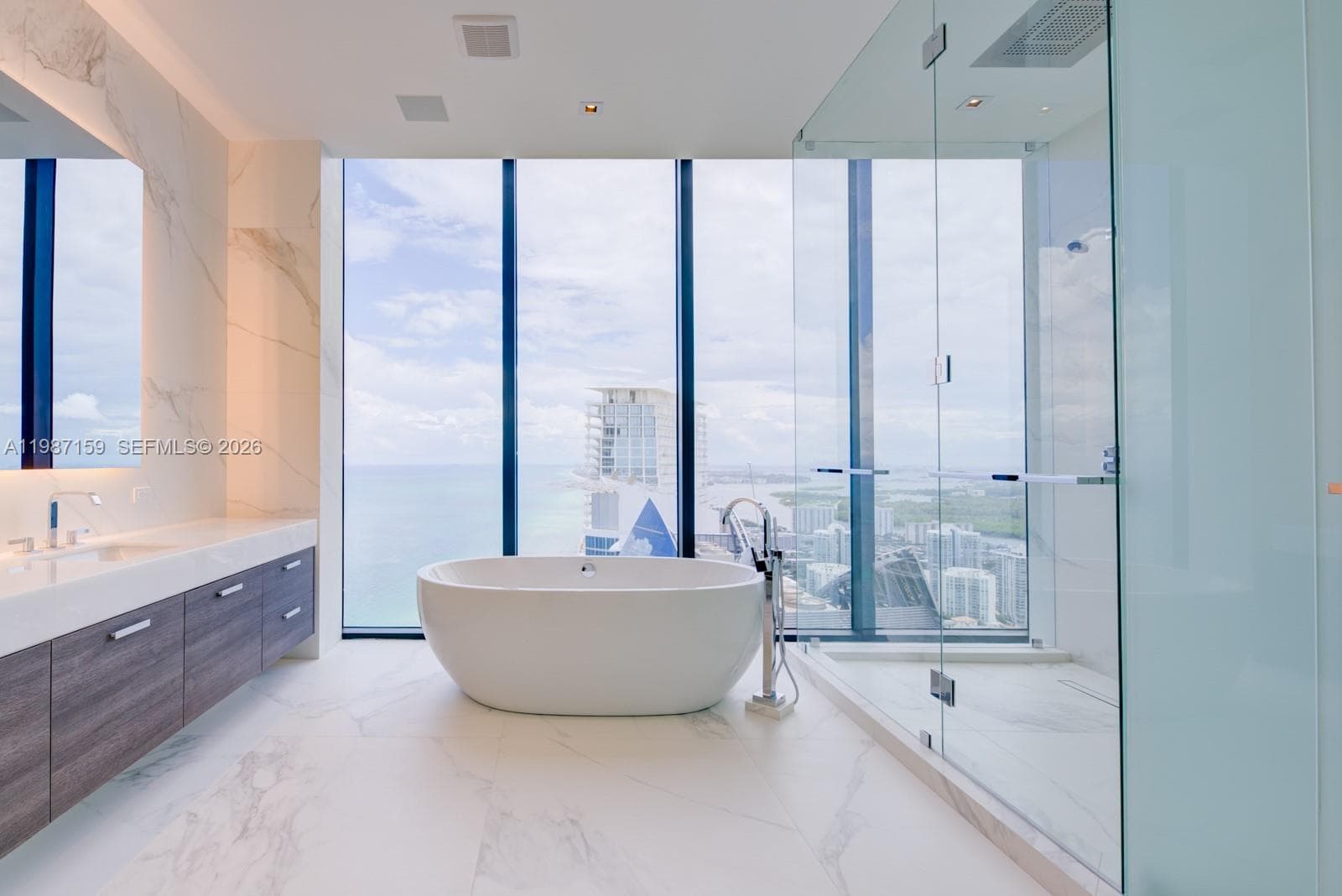 17141 Collins Ave, Sunny Isles Beach FL 33160 — 10