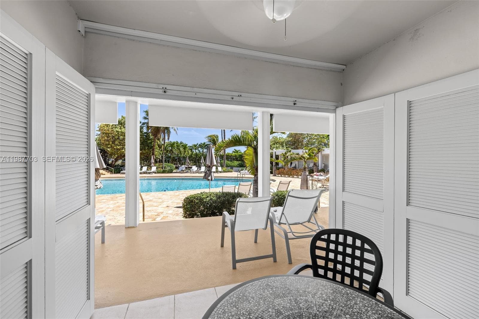 5055 Collins Ave, Miami Beach FL 33140 — 1