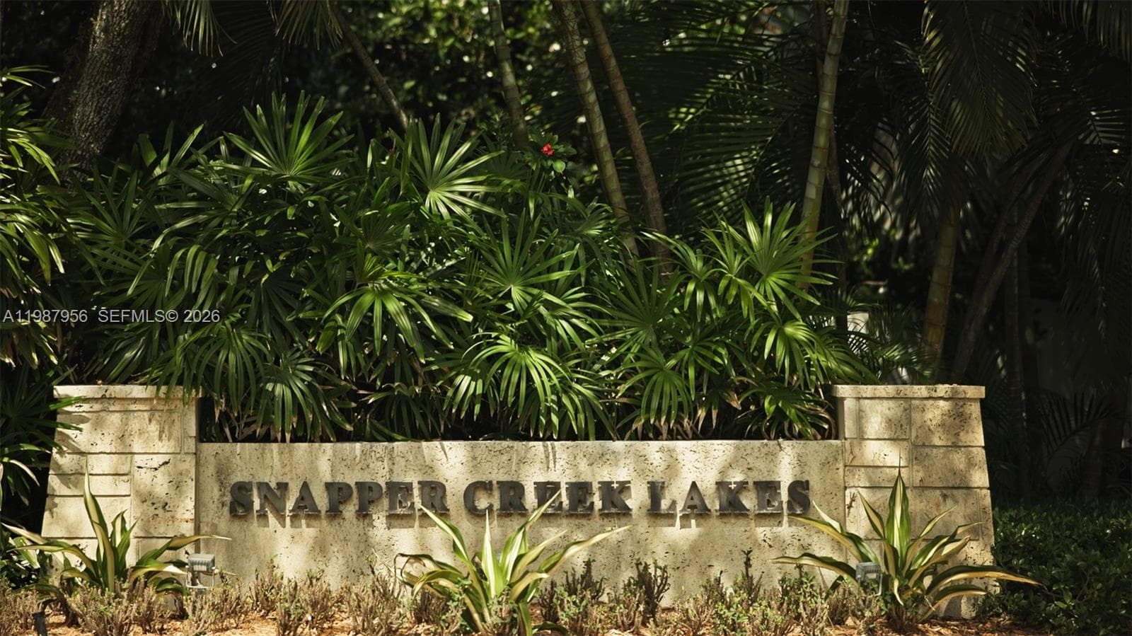 5250 Snapper Creek Rd, Coral Gables FL 33156 — 77