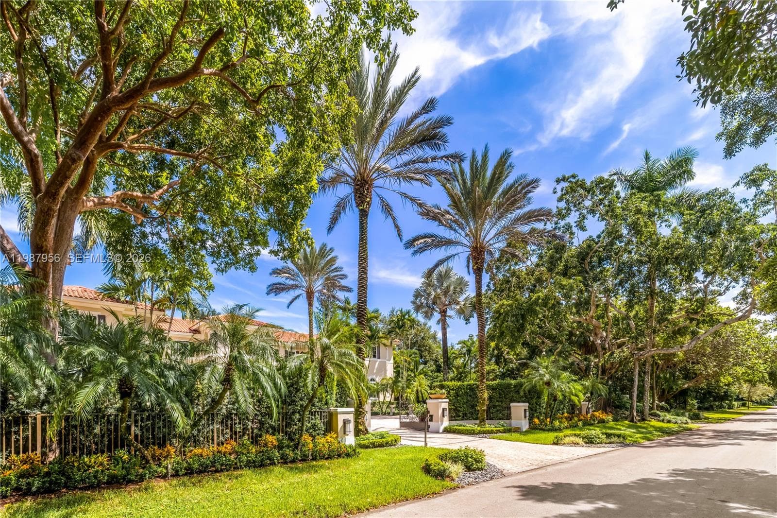 5250 Snapper Creek Rd, Coral Gables FL 33156 — 69