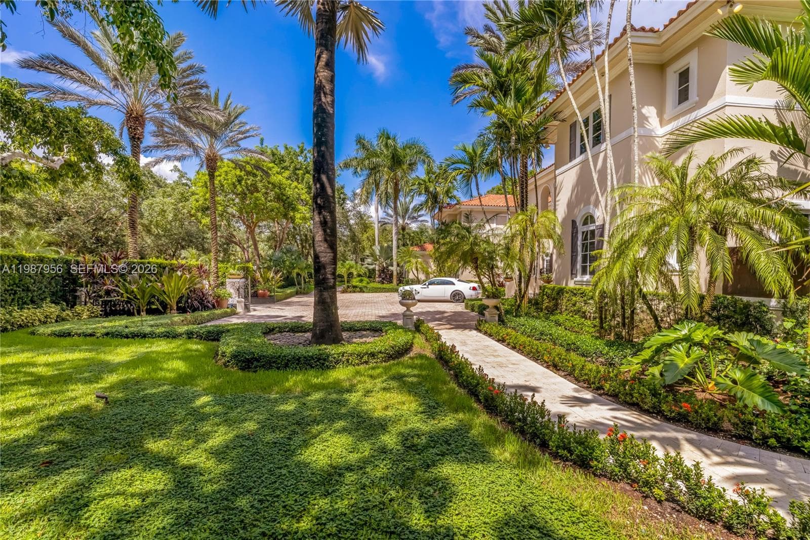 5250 Snapper Creek Rd, Coral Gables FL 33156 — 70