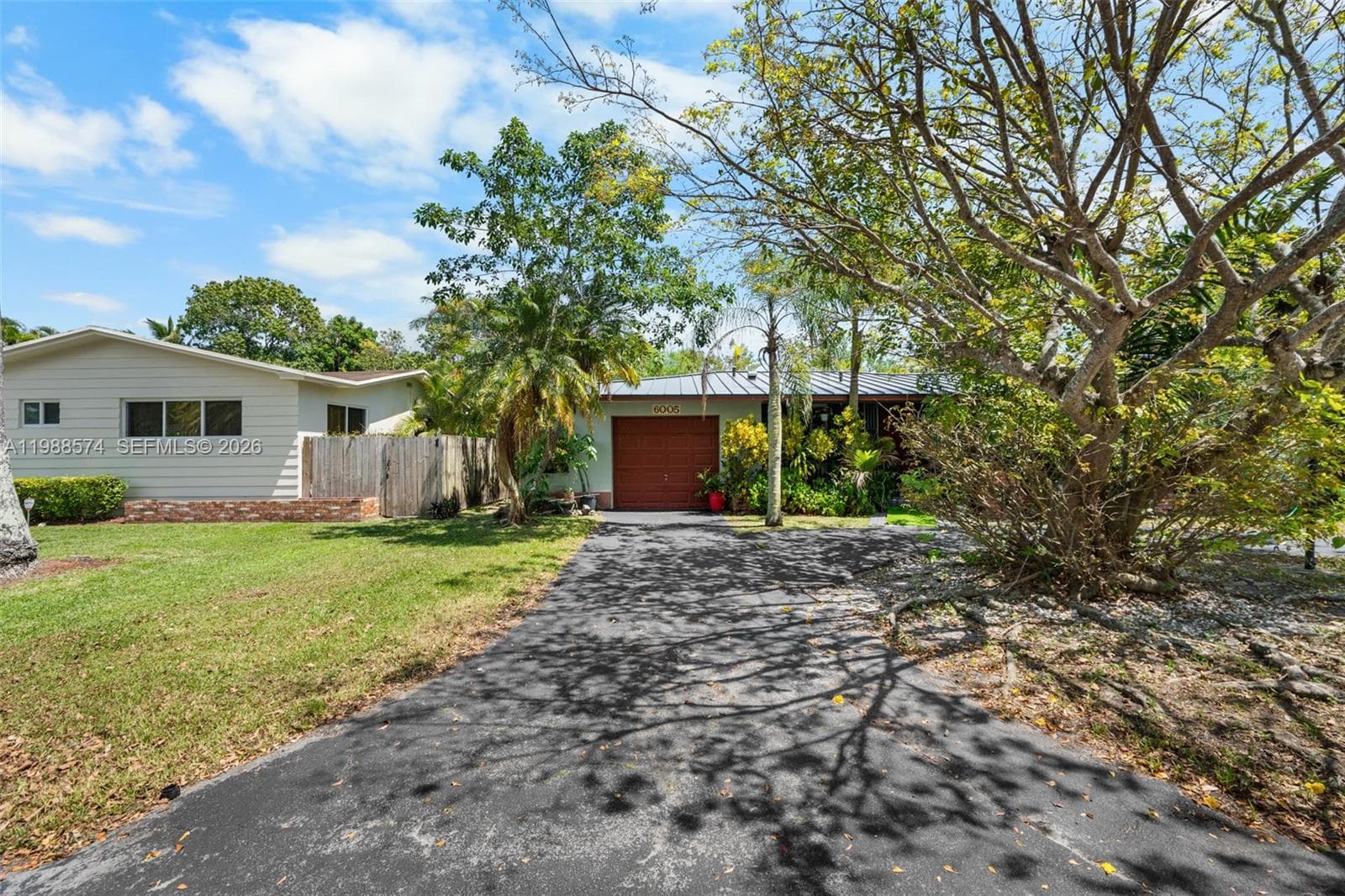 6005 SW 64th Pl, South Miami FL 33143 — 33